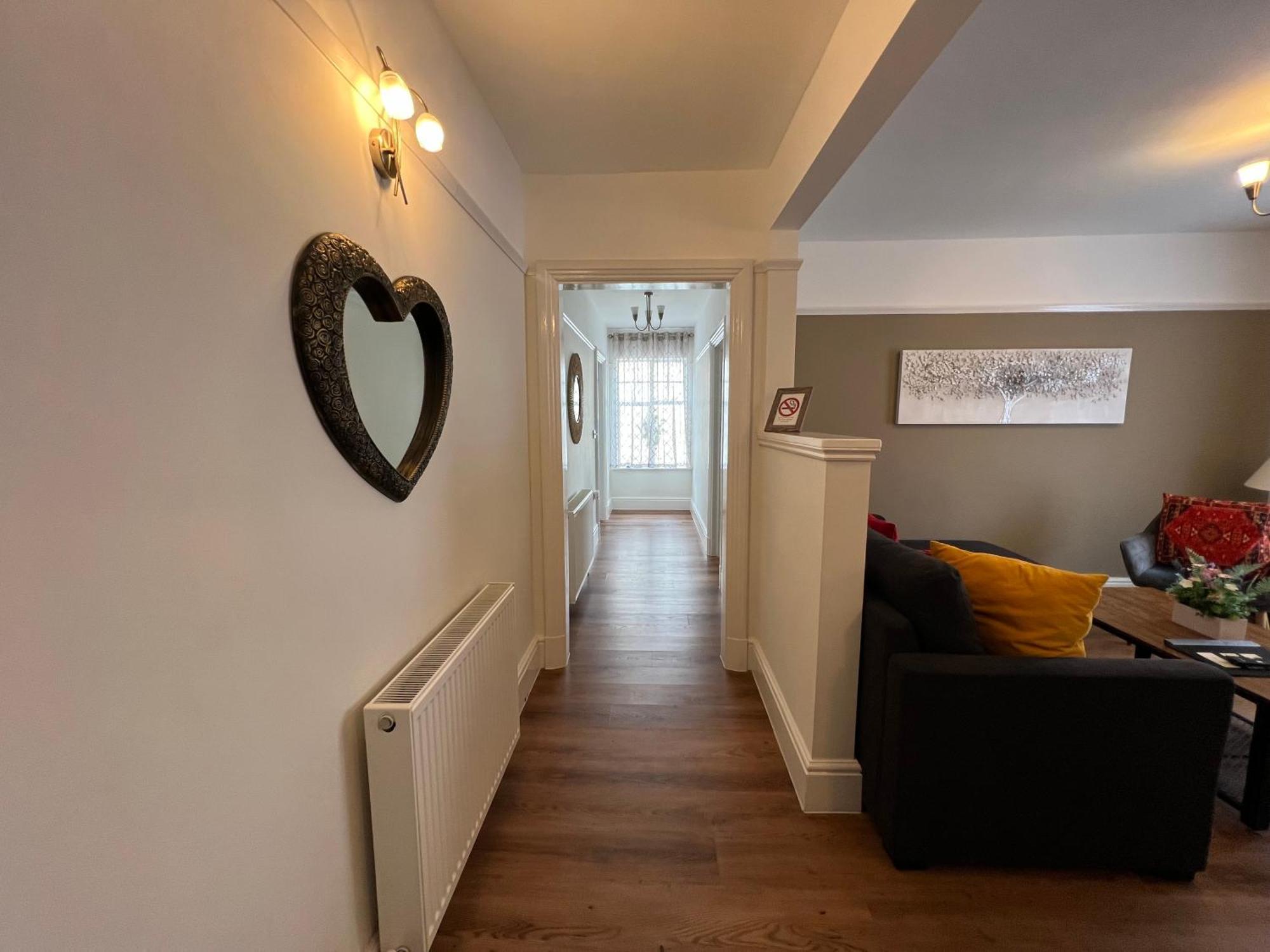 Large Family-Friendly 2Bd Glastonbury Retreat, Sleeps 5 المظهر الخارجي الصورة