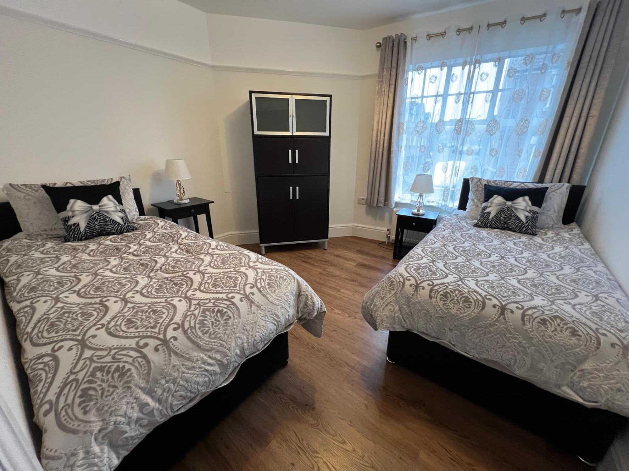 Large Family-Friendly 2Bd Glastonbury Retreat, Sleeps 5 المظهر الخارجي الصورة