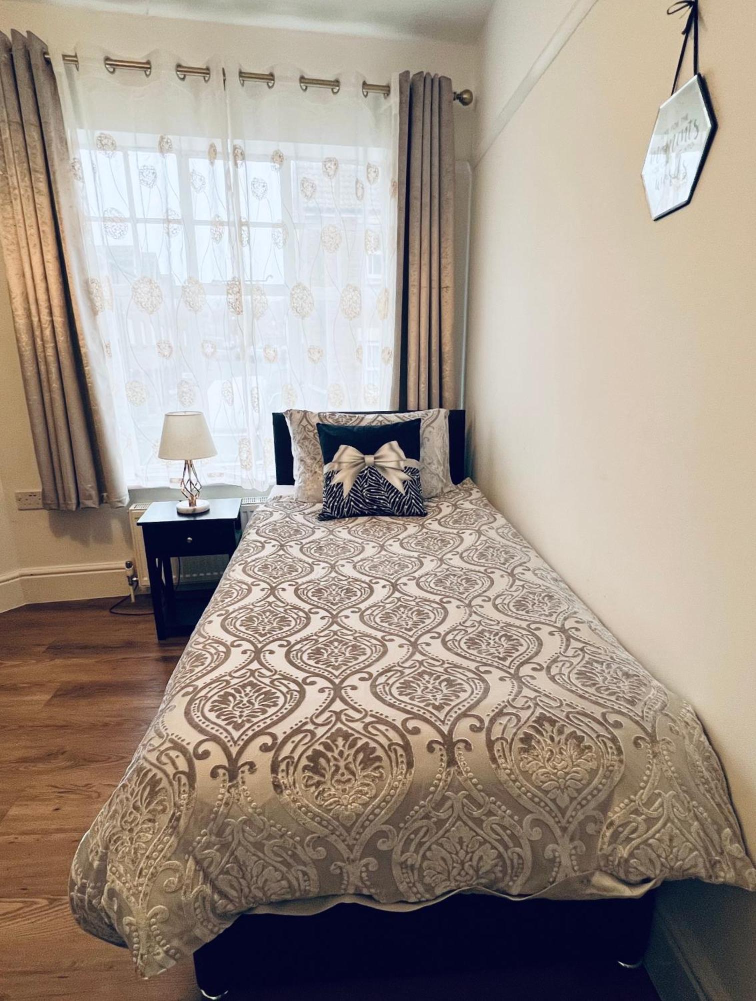 Large Family-Friendly 2Bd Glastonbury Retreat, Sleeps 5 المظهر الخارجي الصورة