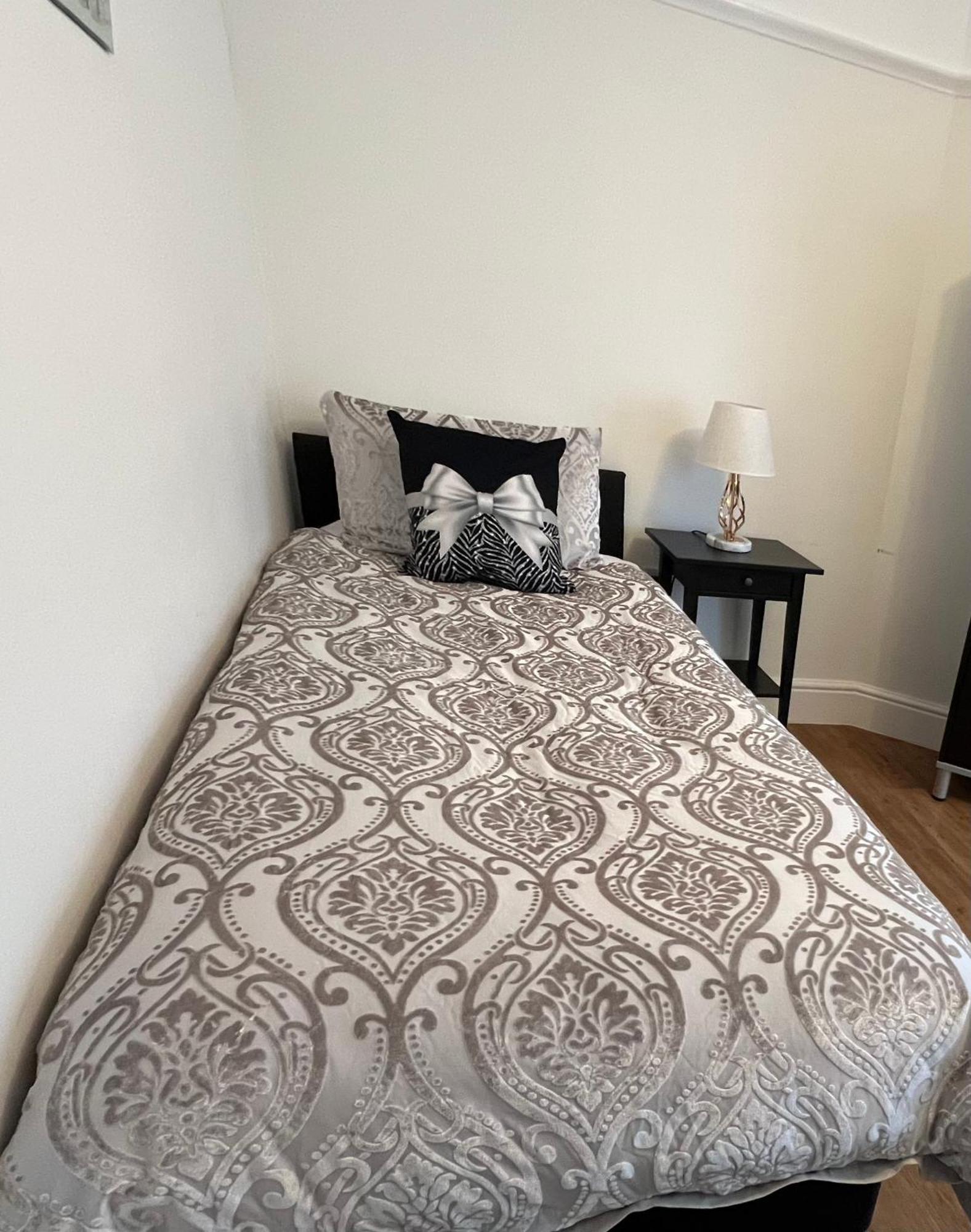Large Family-Friendly 2Bd Glastonbury Retreat, Sleeps 5 المظهر الخارجي الصورة