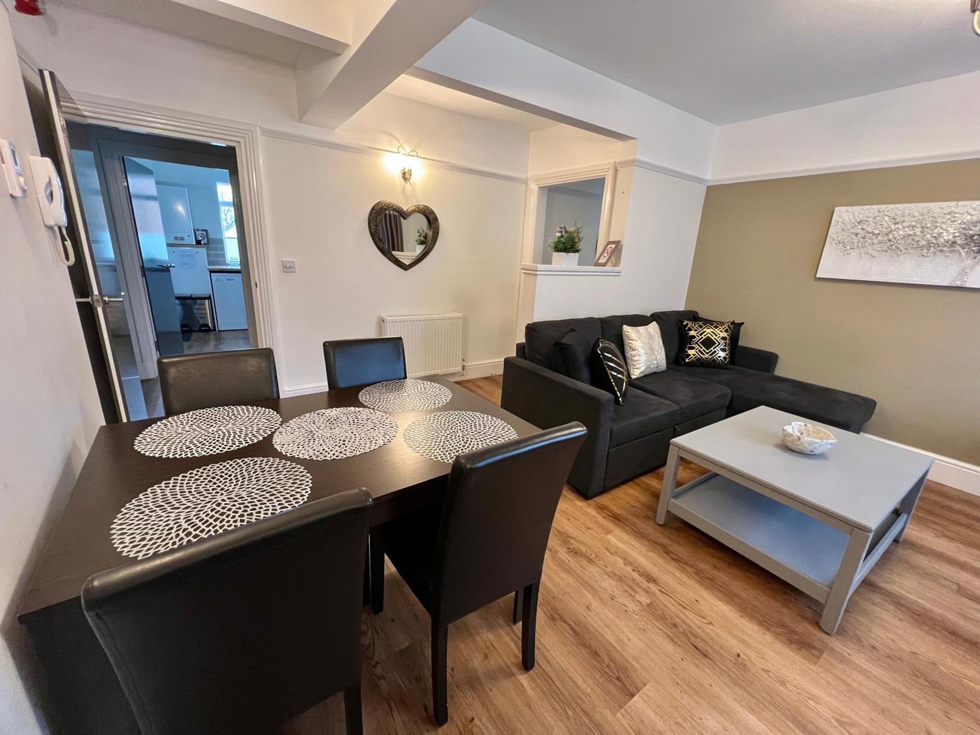 Large Family-Friendly 2Bd Glastonbury Retreat, Sleeps 5 المظهر الخارجي الصورة