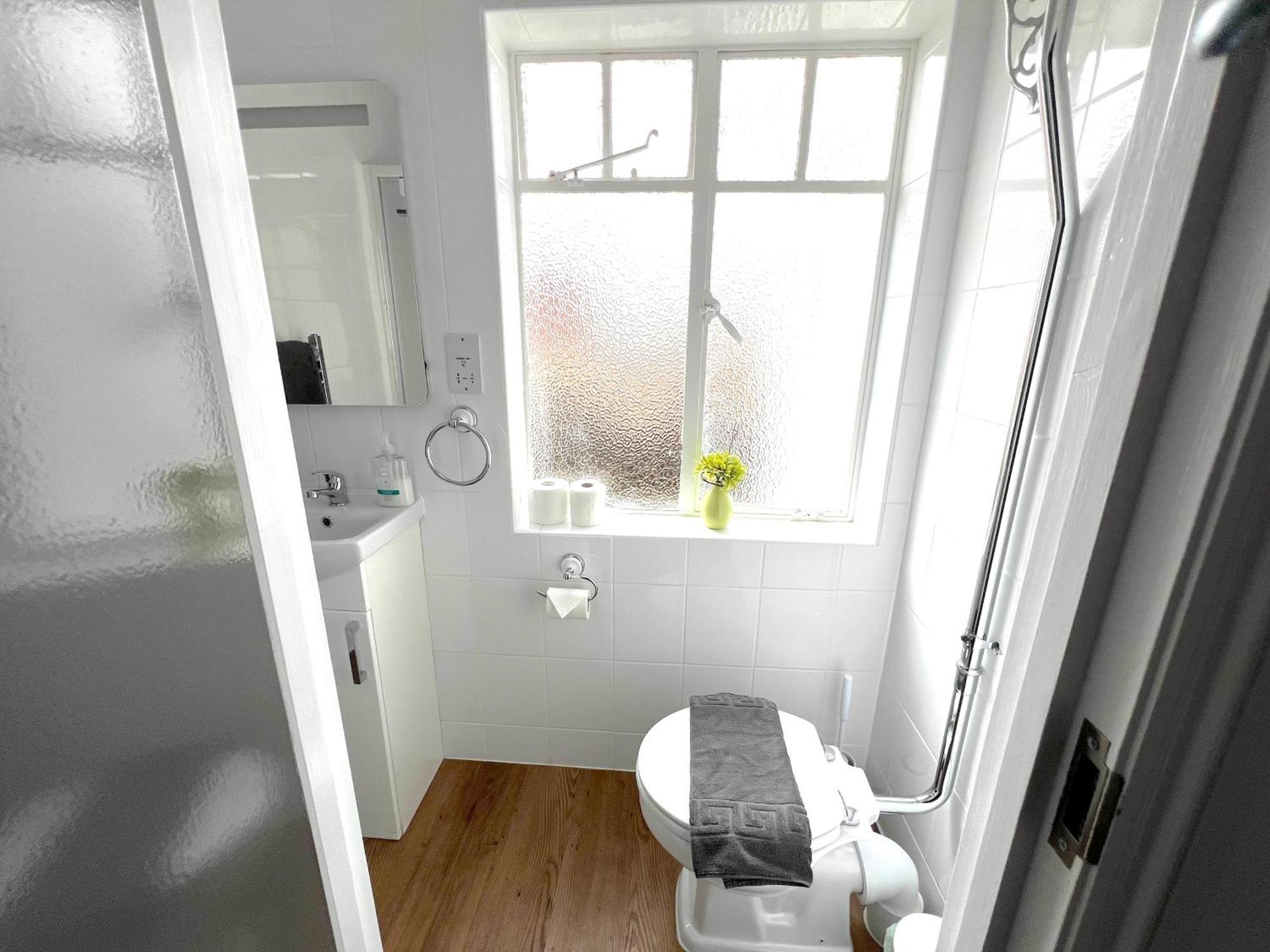 Large Family-Friendly 2Bd Glastonbury Retreat, Sleeps 5 المظهر الخارجي الصورة